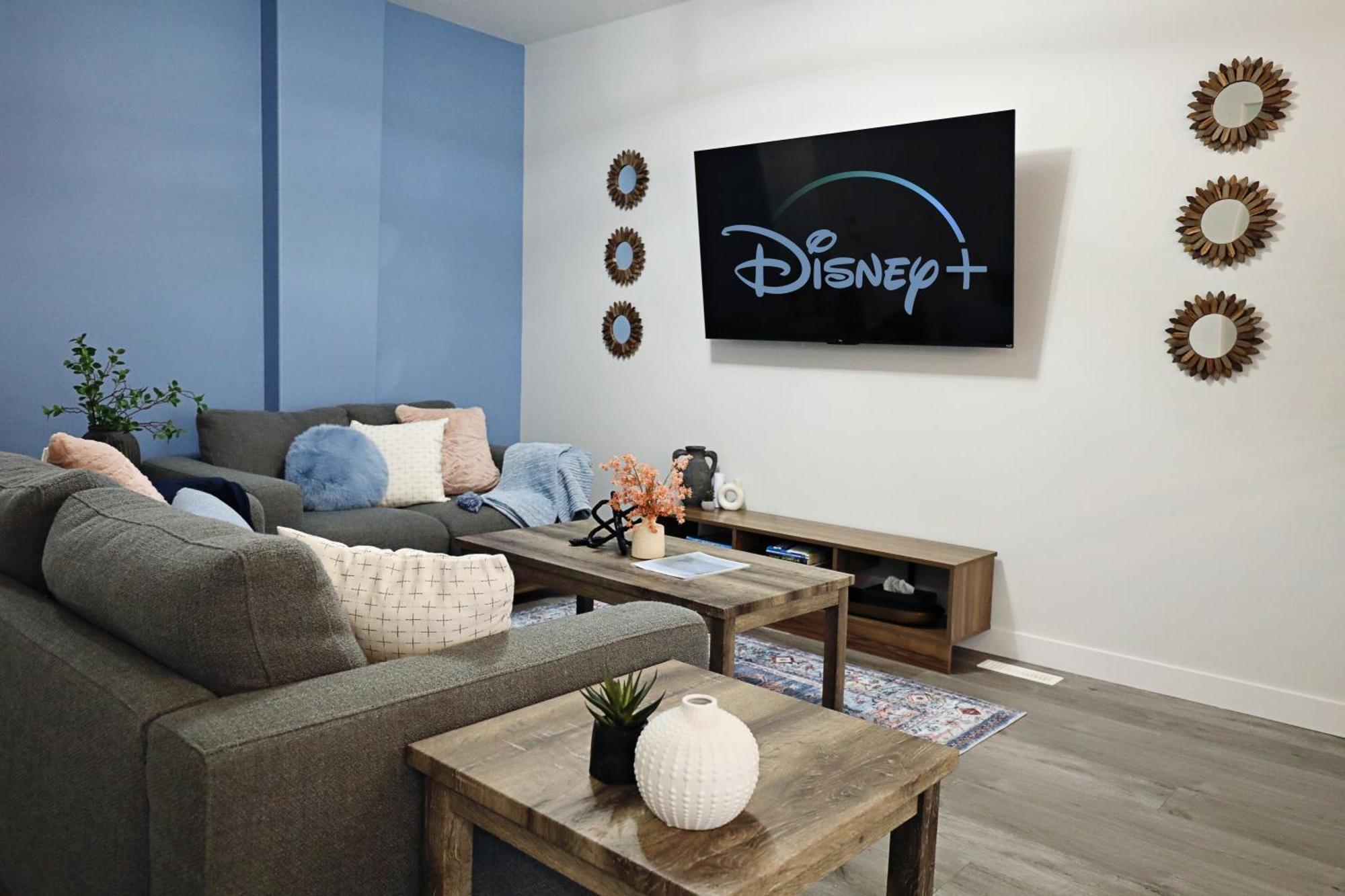 Beautiful Home With 4 King Beds,Airport,Disney+ Edmonton Exterior foto