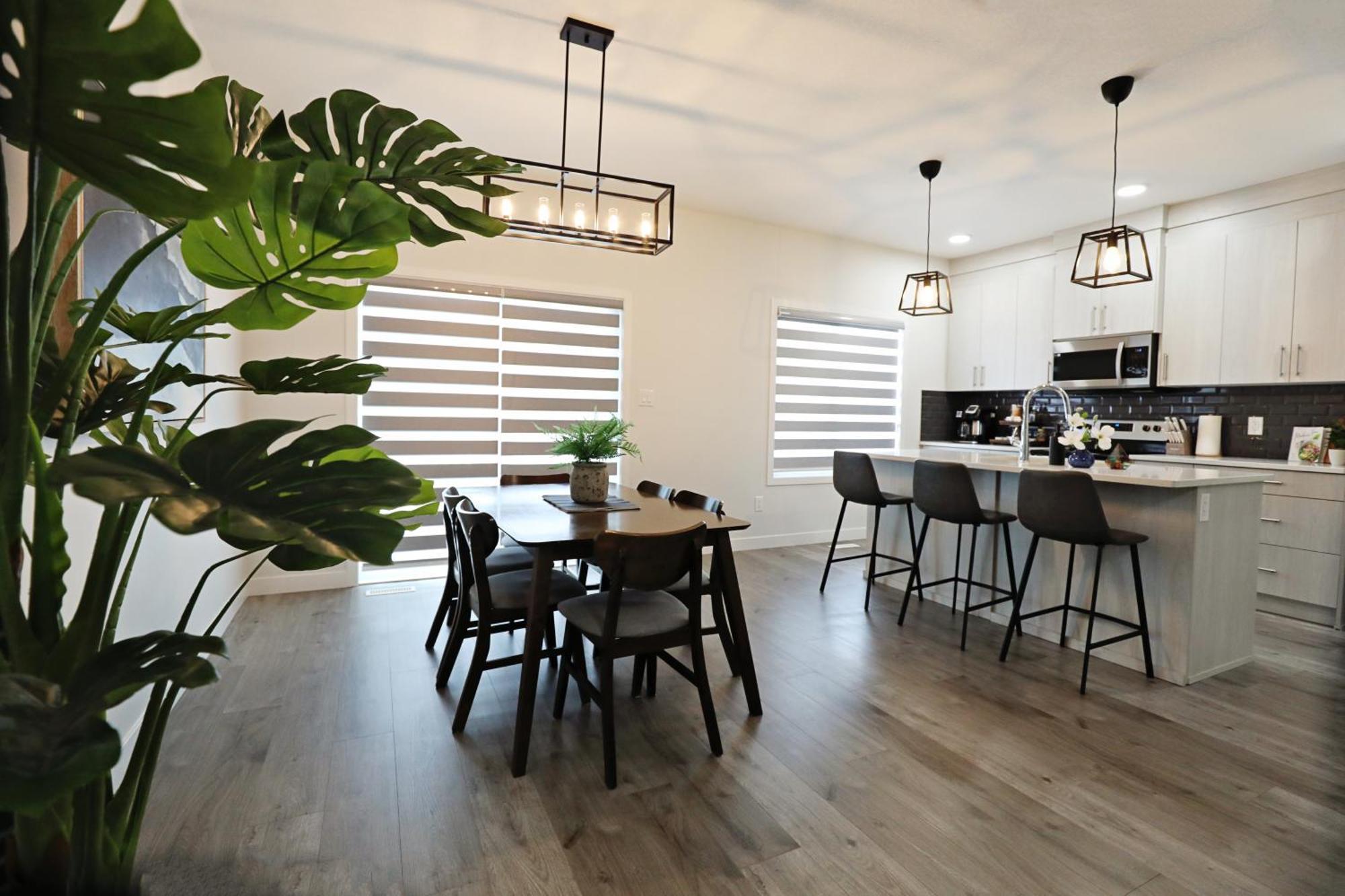 Beautiful Home With 4 King Beds,Airport,Disney+ Edmonton Exterior foto